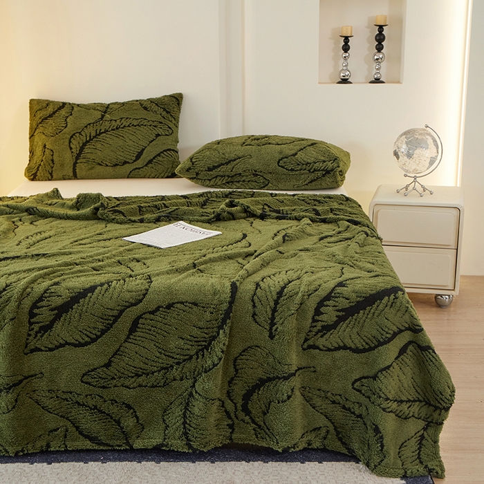 91家纺网 家纺一手货源 找家纺 楼兰公主毛毯专供 2025新款阳离子羊羔绒蕉叶绒毯毛毯毯子-单层 蕉叶绒-深绿（单层）