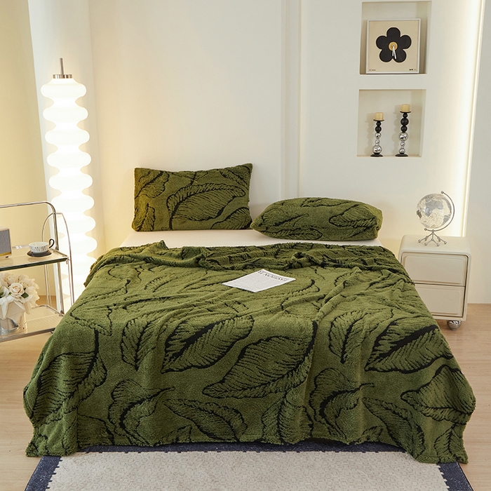 91家纺网 家纺一手货源 找家纺 楼兰公主毛毯专供 2025新款阳离子羊羔绒蕉叶绒毯毛毯毯子-单层 蕉叶绒-深绿（单层）