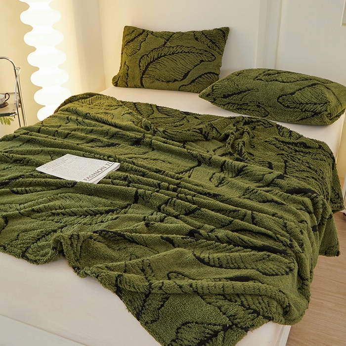 91家纺网 家纺一手货源 找家纺 楼兰公主毛毯专供 2025新款阳离子羊羔绒蕉叶绒毯毛毯毯子-单层 蕉叶绒-深绿（单层）