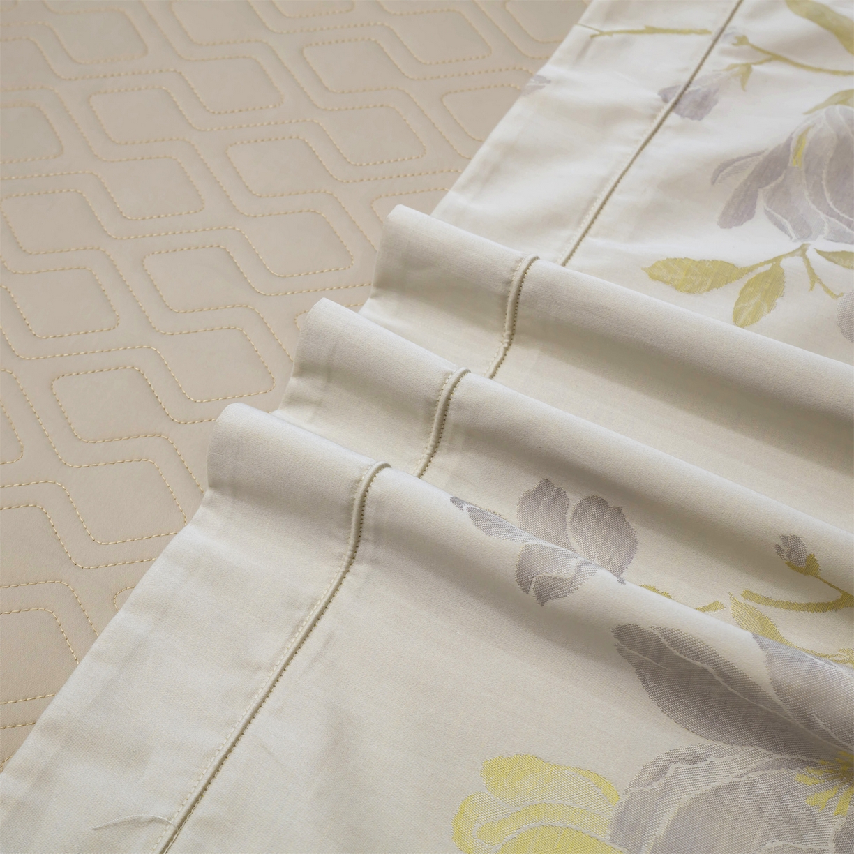 91家纺网 家纺一手货源 找家纺 OL家纺 2025新款天丝棉色织大提花四件套（控价1.5/1.8标准被套折券后398元！！！） 风的印记-黄