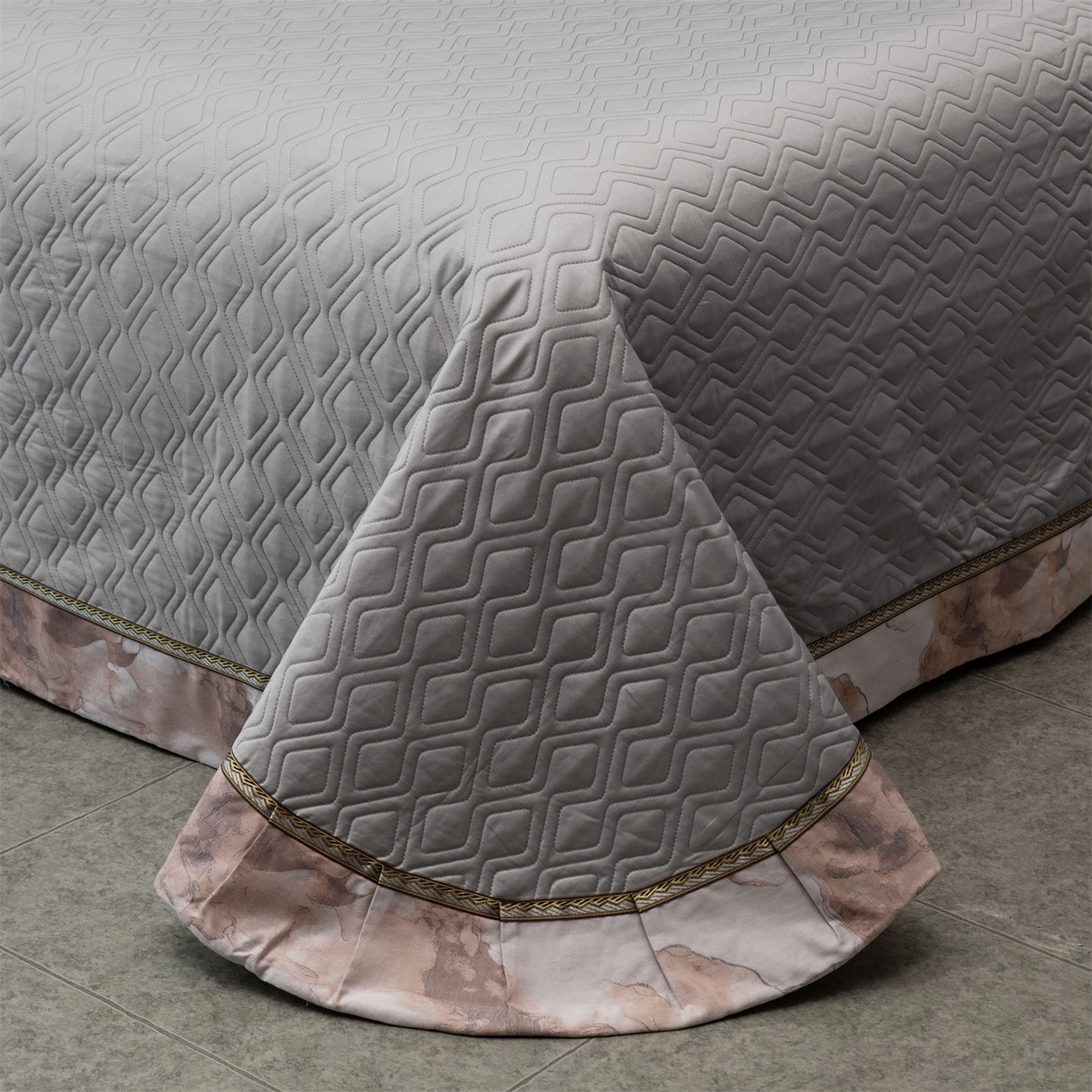 91家纺网 家纺一手货源 找家纺 OL家纺 2025新款天丝棉色织大提花四件套（控价1.5/1.8标准被套折券后398元！！！） 轻舞飞扬-驼