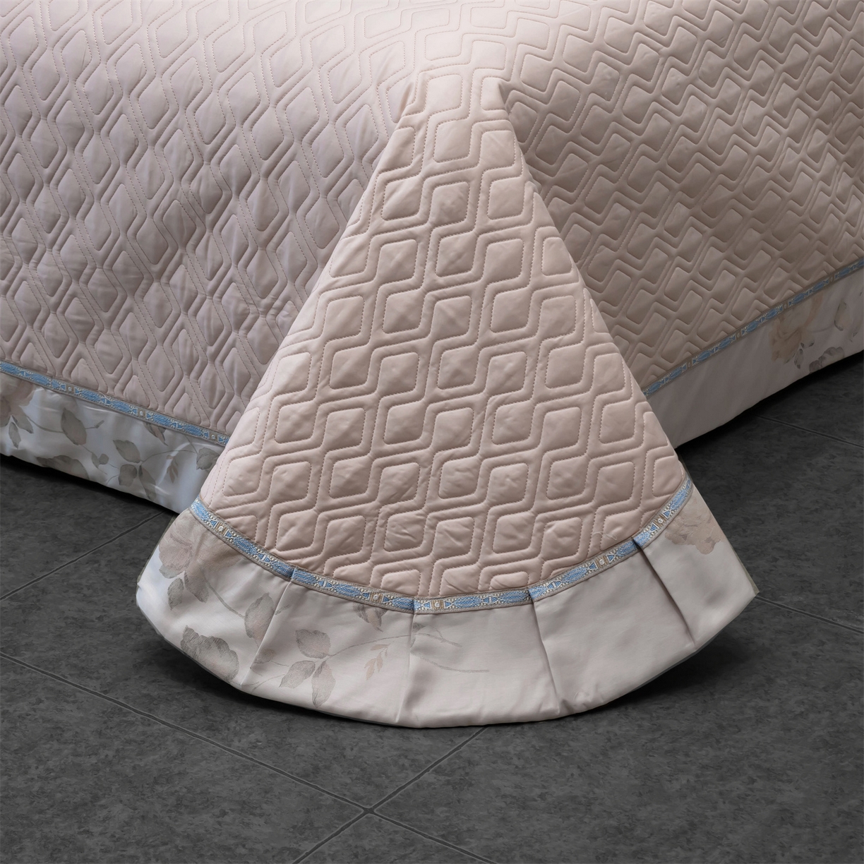 91家纺网 家纺一手货源 找家纺 OL家纺 2025新款天丝棉色织大提花四件套（控价1.5/1.8标准被套折券后398元！！！） 雅姿-豆沙粉