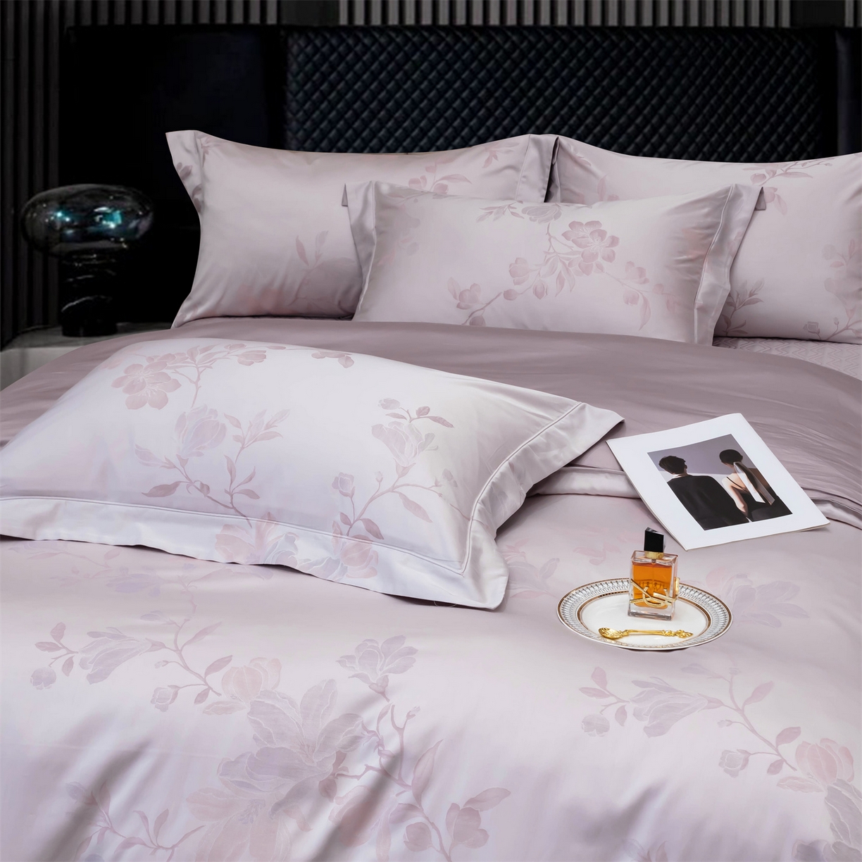 91家纺网 家纺一手货源 找家纺 OL家纺 2025新款天丝棉色织大提花四件套（控价1.5/1.8标准被套折券后398元！！！） 风的印记-粉