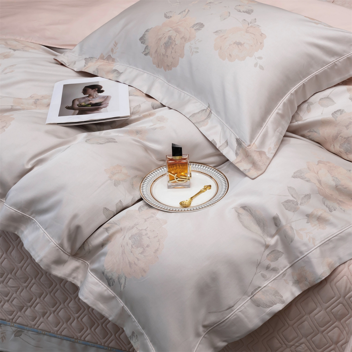 91家纺网 家纺一手货源 找家纺 OL家纺 2025新款天丝棉色织大提花四件套（控价1.5/1.8标准被套折券后398元！！！） 雅姿-豆沙粉