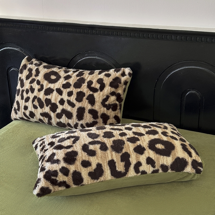 91家纺网 家纺一手货源 找家纺 梵克保罗 2025秋冬新款直播热卖高克重加厚轻奢法式獭兔毛绒牛奶绒美拉德风四件套枕套单被套床单 豹纹