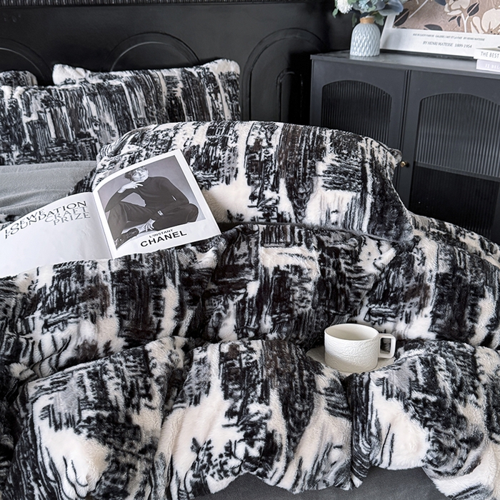 91家纺网 家纺一手货源 找家纺 梵克保罗 2025秋冬新款直播热卖高克重加厚轻奢法式獭兔毛绒牛奶绒美拉德风四件套枕套单被套床单 黑白