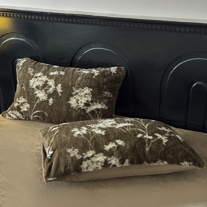 91家纺网 家纺一手货源 找家纺 梵克保罗 2025秋冬新款直播热卖高克重加厚轻奢法式獭兔毛绒牛奶绒美拉德风四件套枕套单被套床单 花影