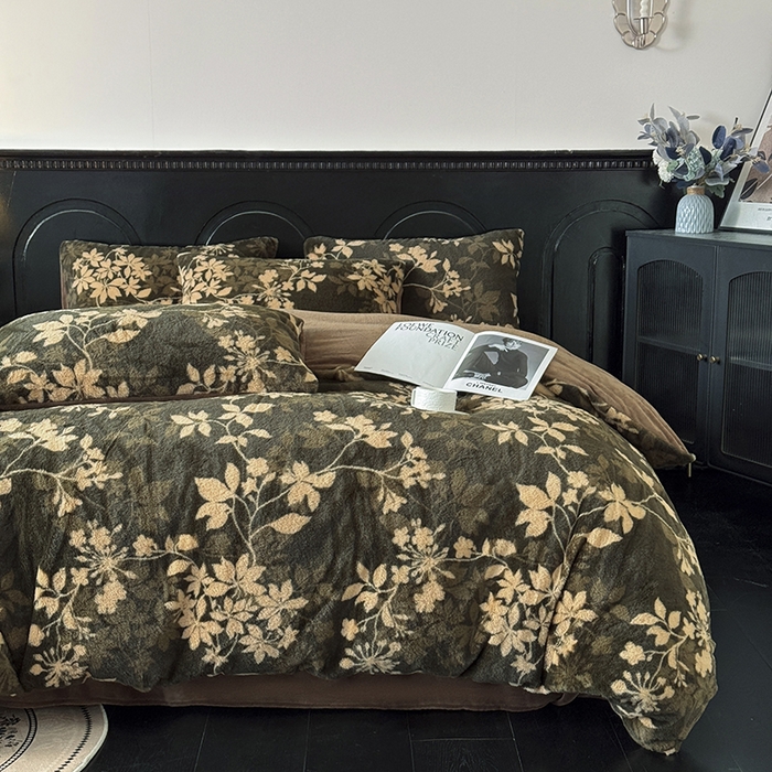 91家纺网 家纺一手货源 找家纺 梵克保罗 2025秋冬新款直播热卖高克重加厚轻奢法式獭兔毛绒牛奶绒美拉德风四件套枕套单被套床单 花枝