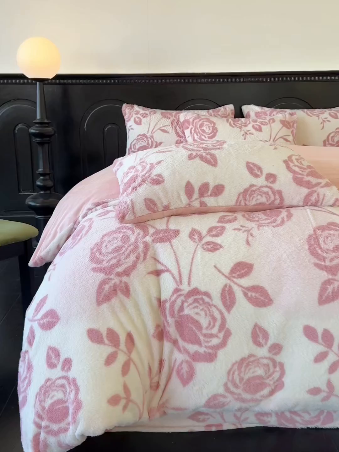 91家纺网 家纺一手货源 找家纺 梵克保罗 2025秋冬新款直播热卖高克重加厚轻奢法式獭兔毛绒牛奶绒美拉德风四件套枕套单被套床单 玫语