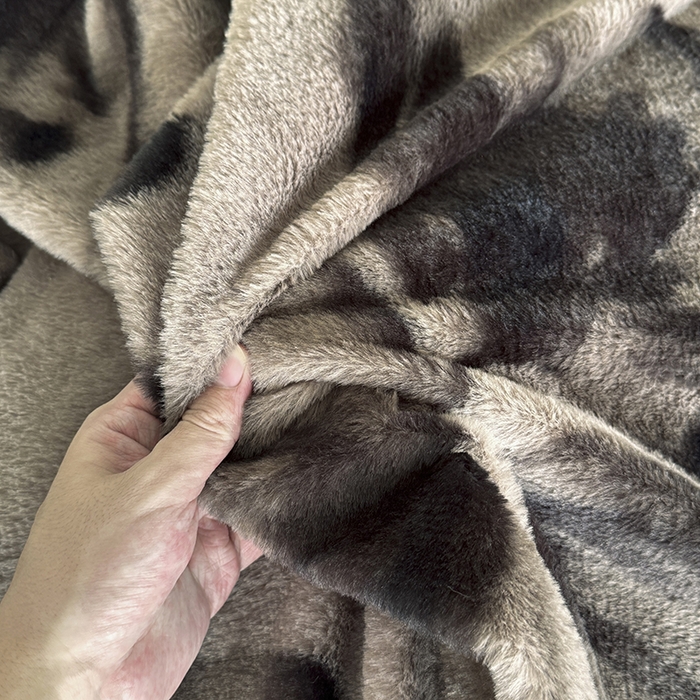 91家纺网 家纺一手货源 找家纺 梵克保罗 2025秋冬新款直播热卖高克重加厚轻奢法式獭兔毛绒牛奶绒美拉德风四件套枕套单被套床单 云杉