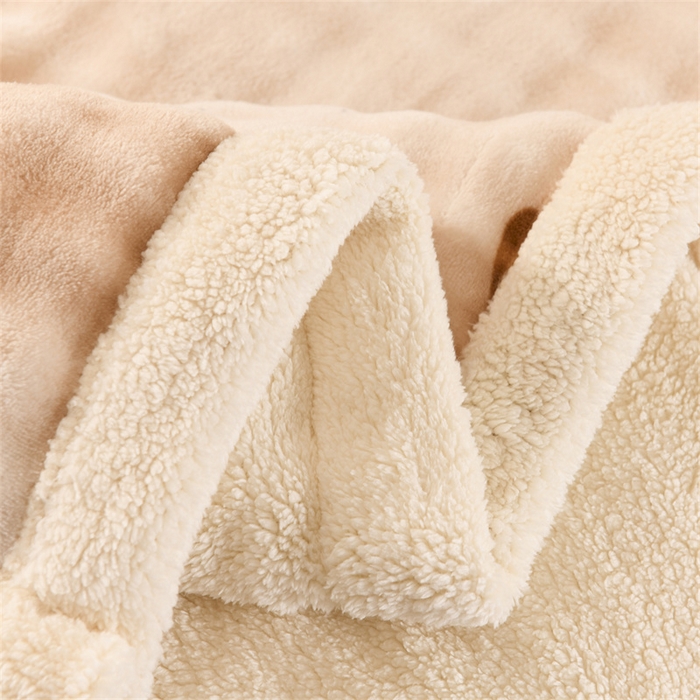 91家纺网 家纺一手货源 找家纺 恋绒家纺 2025新款舒棉绒毛毯三层夹棉牛奶绒印花毛毯卡通秋冬午睡毯多功能盖毯可机洗毯子 蝶追花