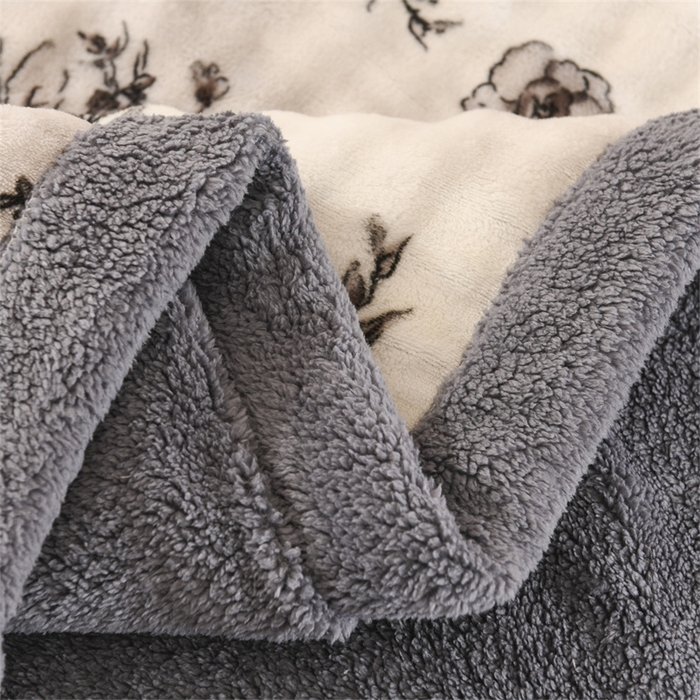 91家纺网 家纺一手货源 找家纺 恋绒家纺 2025新款舒棉绒毛毯三层夹棉牛奶绒印花毛毯卡通秋冬午睡毯多功能盖毯可机洗毯子 花蝶情缘