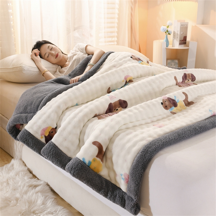 91家纺网 家纺一手货源 找家纺 恋绒家纺 2025新款舒棉绒毛毯三层夹棉牛奶绒印花毛毯卡通秋冬午睡毯多功能盖毯可机洗毯子 腊条狗