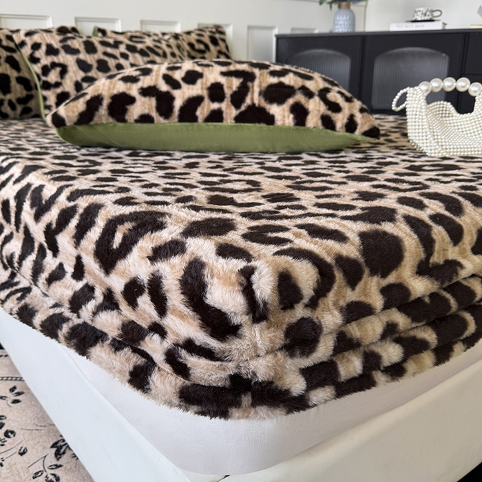 91家纺网 家纺一手货源 找家纺 （总）梵克保罗 2025秋冬新款直播热卖高克重加厚轻奢法式獭兔毛绒牛奶绒美拉德风单床笠单枕套