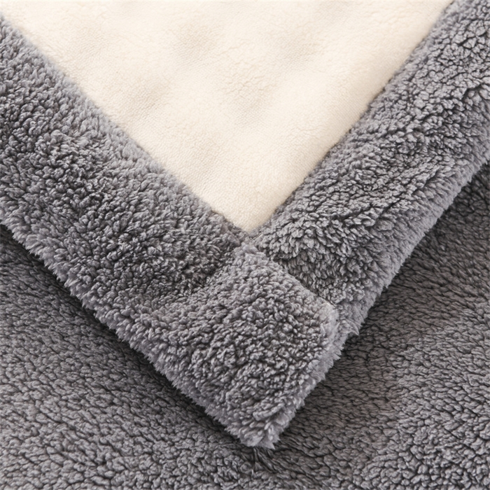 91家纺网 家纺一手货源 找家纺 恋绒家纺 2025新款舒棉绒毛毯三层夹棉牛奶绒印花毛毯卡通秋冬午睡毯多功能盖毯可机洗毯子 奶白