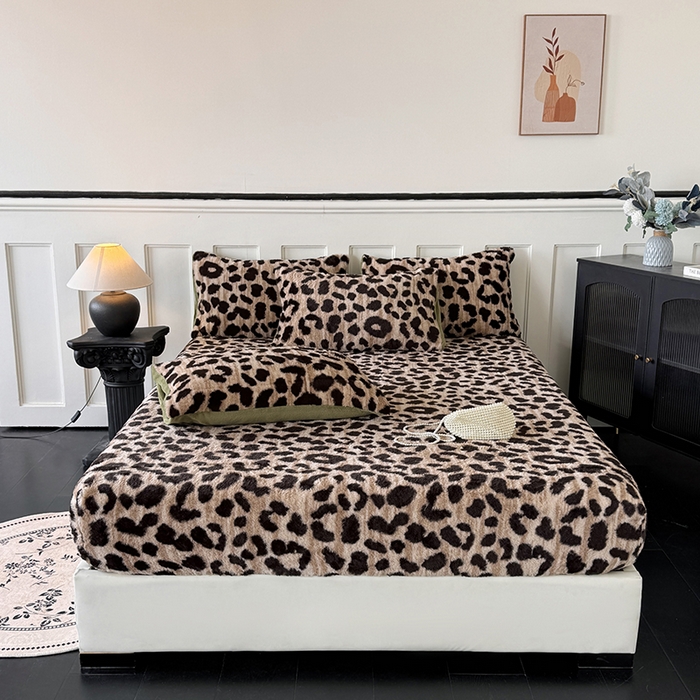 91家纺网 家纺一手货源 找家纺 （总）梵克保罗 2025秋冬新款直播热卖高克重加厚轻奢法式獭兔毛绒牛奶绒美拉德风单床笠单枕套