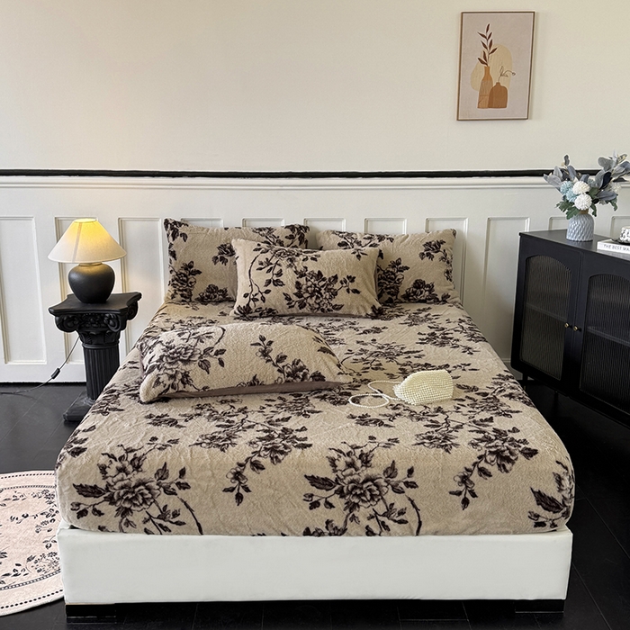 91家纺网 家纺一手货源 找家纺 （总）梵克保罗 2025秋冬新款直播热卖高克重加厚轻奢法式獭兔毛绒牛奶绒美拉德风单床笠单枕套