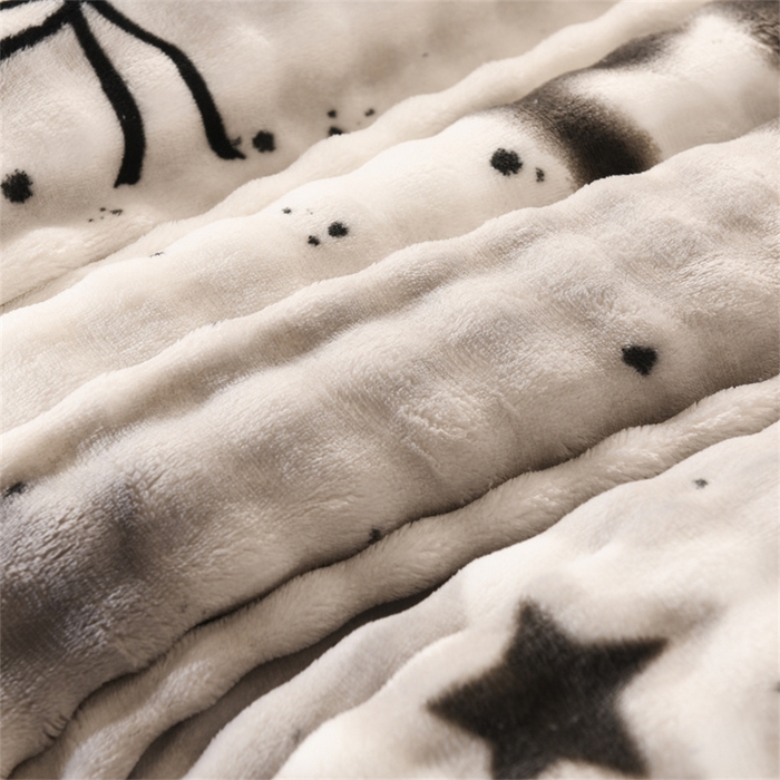 91家纺网 家纺一手货源 找家纺 恋绒家纺 2025新款舒棉绒毛毯三层夹棉牛奶绒印花毛毯卡通秋冬午睡毯多功能盖毯可机洗毯子 星光点点