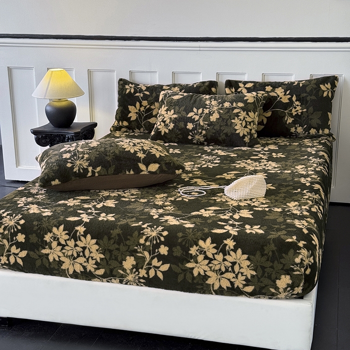 91家纺网 家纺一手货源 找家纺 梵克保罗 2025秋冬新款直播热卖高克重加厚轻奢法式獭兔毛绒牛奶绒美拉德风单床笠单枕套 花枝