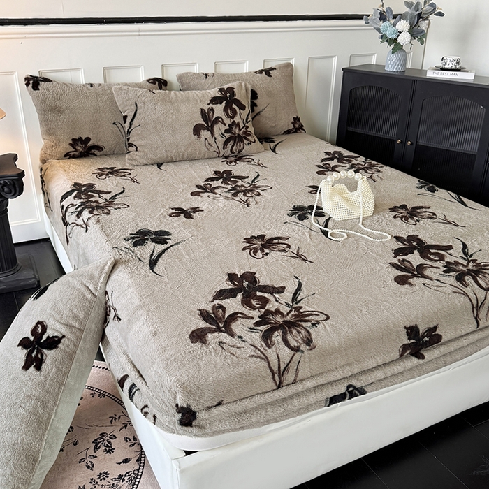 91家纺网 家纺一手货源 找家纺 梵克保罗 2025秋冬新款直播热卖高克重加厚轻奢法式獭兔毛绒牛奶绒美拉德风单床笠单枕套 卉兰