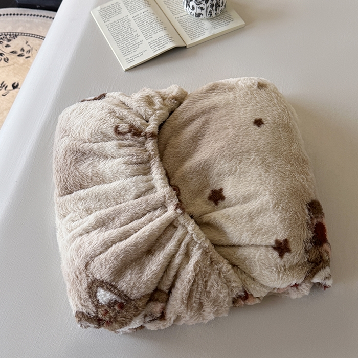 91家纺网 家纺一手货源 找家纺 梵克保罗 2025秋冬新款直播热卖高克重加厚轻奢法式獭兔毛绒牛奶绒美拉德风单床笠单枕套 拉布布