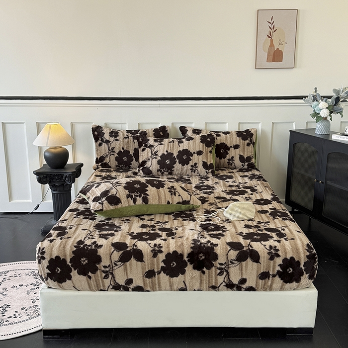 梵克保罗 2025秋冬新款直播热卖高克重加厚轻奢法式獭兔毛绒牛奶绒美拉德风单床笠单枕套 绿野