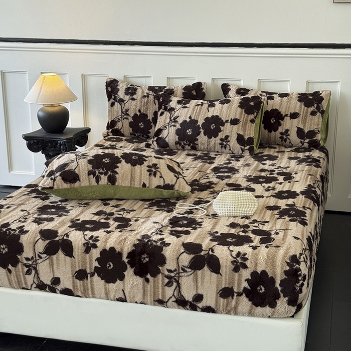 91家纺网 家纺一手货源 找家纺 梵克保罗 2025秋冬新款直播热卖高克重加厚轻奢法式獭兔毛绒牛奶绒美拉德风单床笠单枕套 绿野