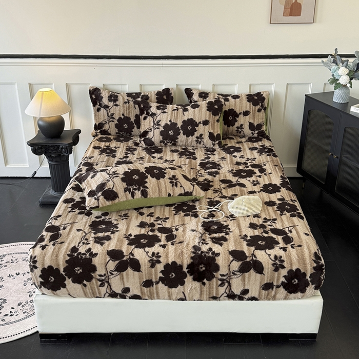 91家纺网 家纺一手货源 找家纺 梵克保罗 2025秋冬新款直播热卖高克重加厚轻奢法式獭兔毛绒牛奶绒美拉德风单床笠单枕套 绿野