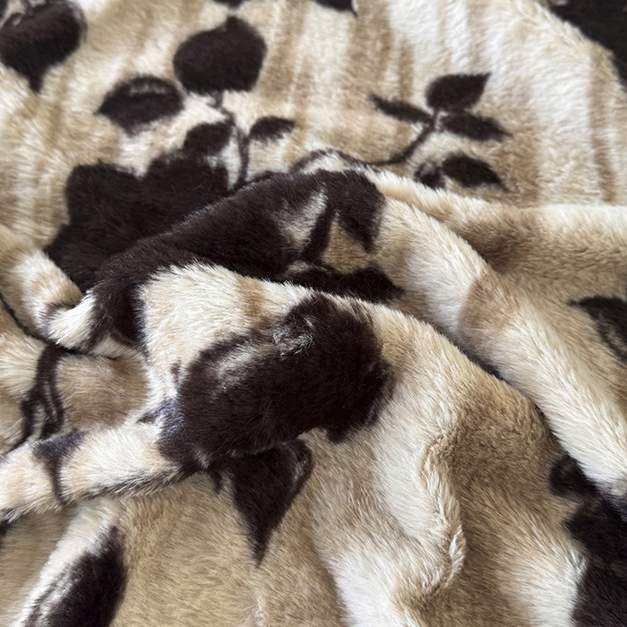 91家纺网 家纺一手货源 找家纺 梵克保罗 2025秋冬新款直播热卖高克重加厚轻奢法式獭兔毛绒牛奶绒美拉德风单床笠单枕套 绿野