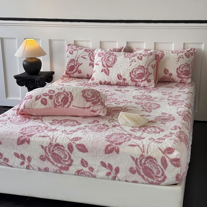 91家纺网 家纺一手货源 找家纺 梵克保罗 2025秋冬新款直播热卖高克重加厚轻奢法式獭兔毛绒牛奶绒美拉德风单床笠单枕套 玫语