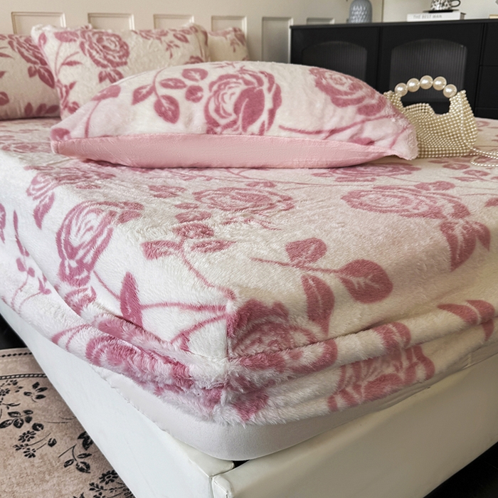 91家纺网 家纺一手货源 找家纺 梵克保罗 2025秋冬新款直播热卖高克重加厚轻奢法式獭兔毛绒牛奶绒美拉德风单床笠单枕套 玫语