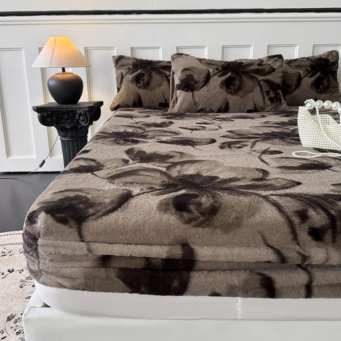 91家纺网 家纺一手货源 找家纺 梵克保罗 2025秋冬新款直播热卖高克重加厚轻奢法式獭兔毛绒牛奶绒美拉德风单床笠单枕套 云杉