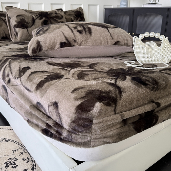 91家纺网 家纺一手货源 找家纺 梵克保罗 2025秋冬新款直播热卖高克重加厚轻奢法式獭兔毛绒牛奶绒美拉德风单床笠单枕套 云杉