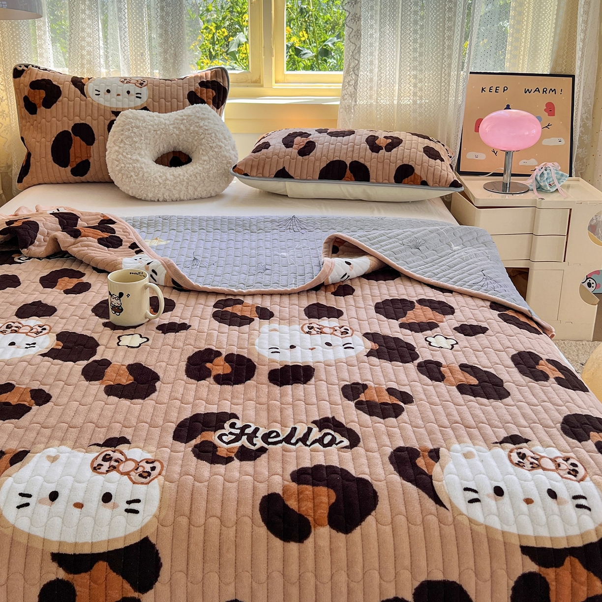 91家纺网 家纺一手货源 找家纺 梵克保罗 2025新款A类牛奶绒夹棉花边韩版印花床盖三件套加厚保暖多功能单床盖 豹纹KT