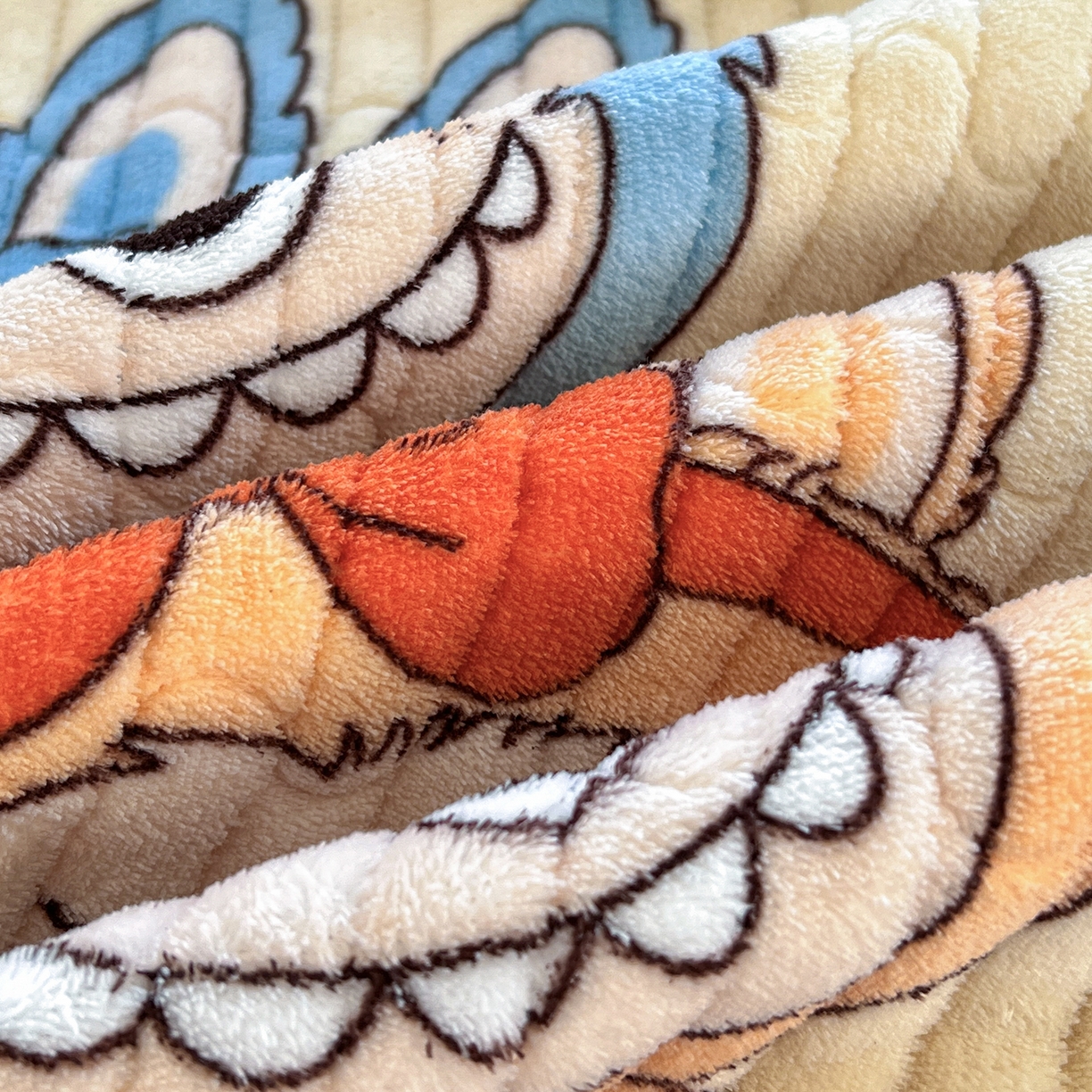 91家纺网 家纺一手货源 找家纺 梵克保罗 2025新款A类牛奶绒夹棉花边韩版印花床盖三件套加厚保暖多功能单床盖 拉布布