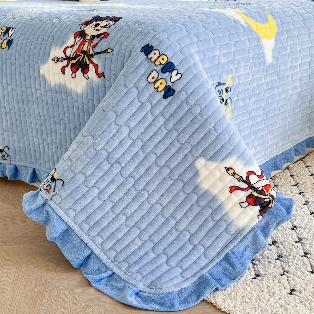 91家纺网 家纺一手货源 找家纺 梵克保罗 2025新款A类牛奶绒夹棉花边韩版印花床盖三件套加厚保暖多功能单床盖 哪吒-蓝