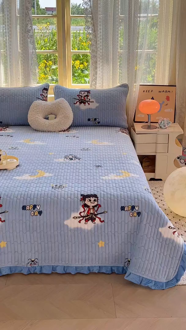 91家纺网 家纺一手货源 找家纺 梵克保罗 2025新款A类牛奶绒夹棉花边韩版印花床盖三件套加厚保暖多功能单床盖 哪吒-蓝