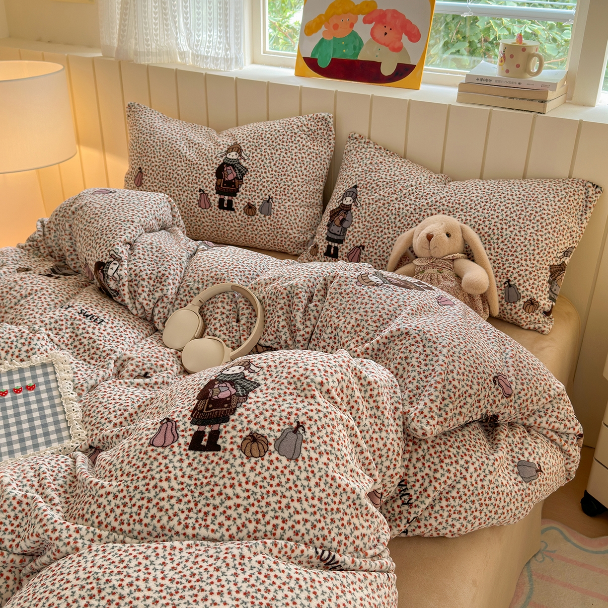 91家纺网 家纺一手货源 找家纺 丽美人家纺 （全尺寸不缺货）2025新款双面高克重牛奶绒被套单件被罩 春日女孩