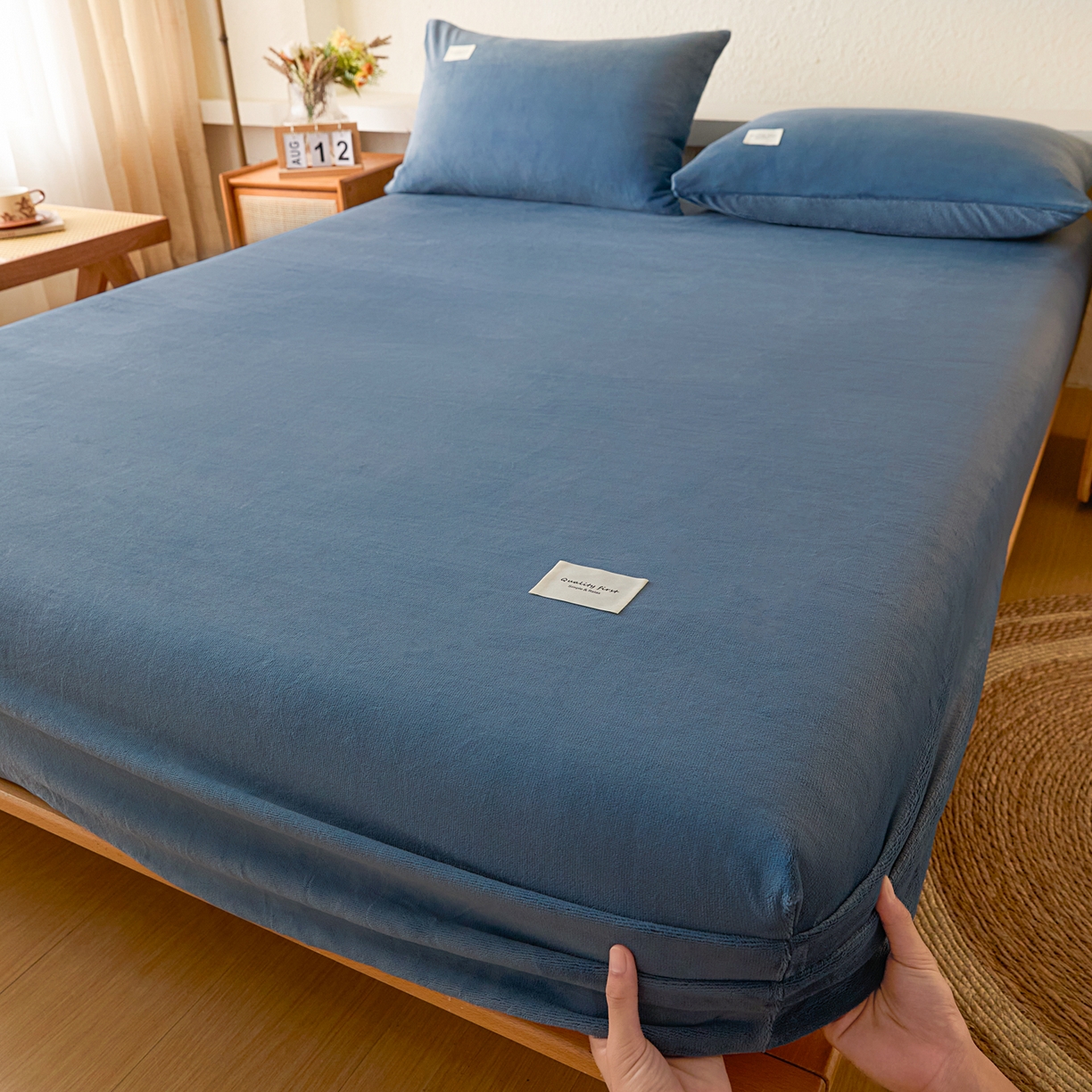 91家纺网 家纺一手货源 找家纺 （总）梵克保罗 2025新款牛奶绒单床笠系列