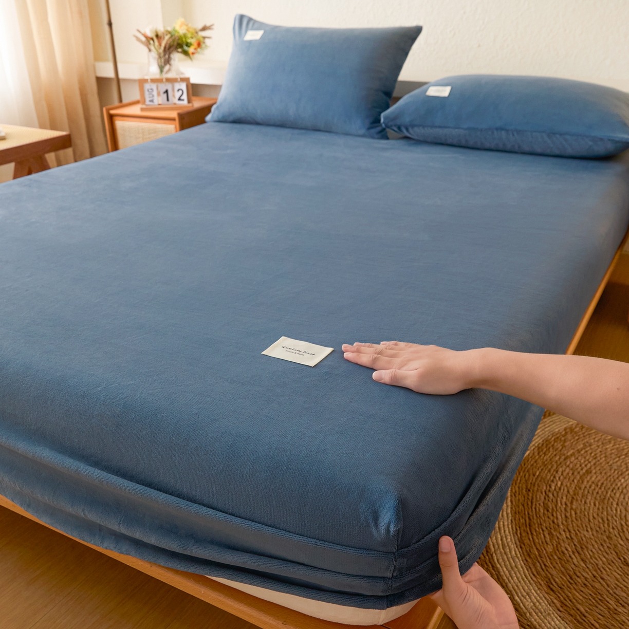 91家纺网 家纺一手货源 找家纺 （总）梵克保罗 2025新款牛奶绒单床笠系列