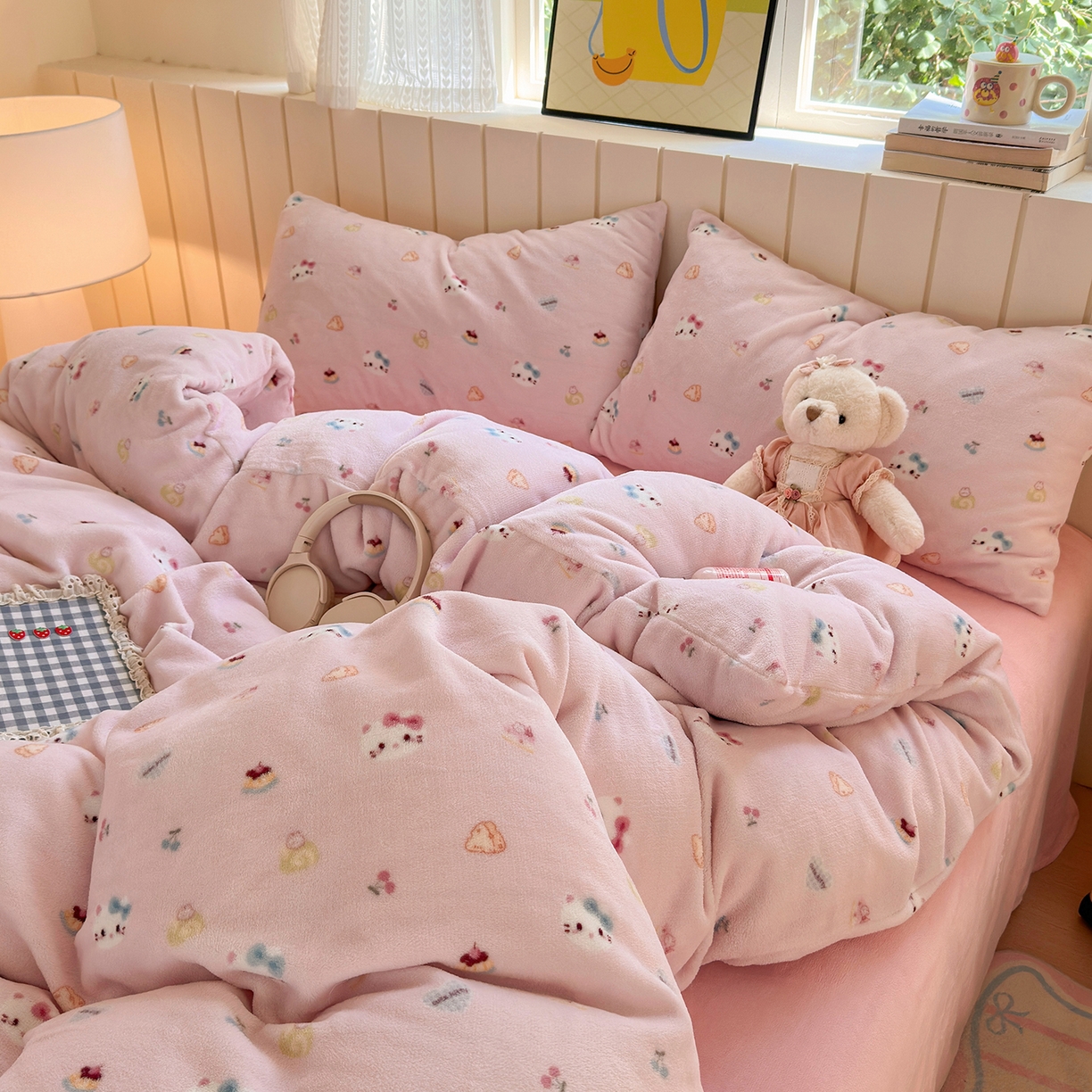 91家纺网 家纺一手货源 找家纺 丽美人家纺 （全尺寸不缺货）2025新款双面高克重牛奶绒被套单件被罩 可爱小猫