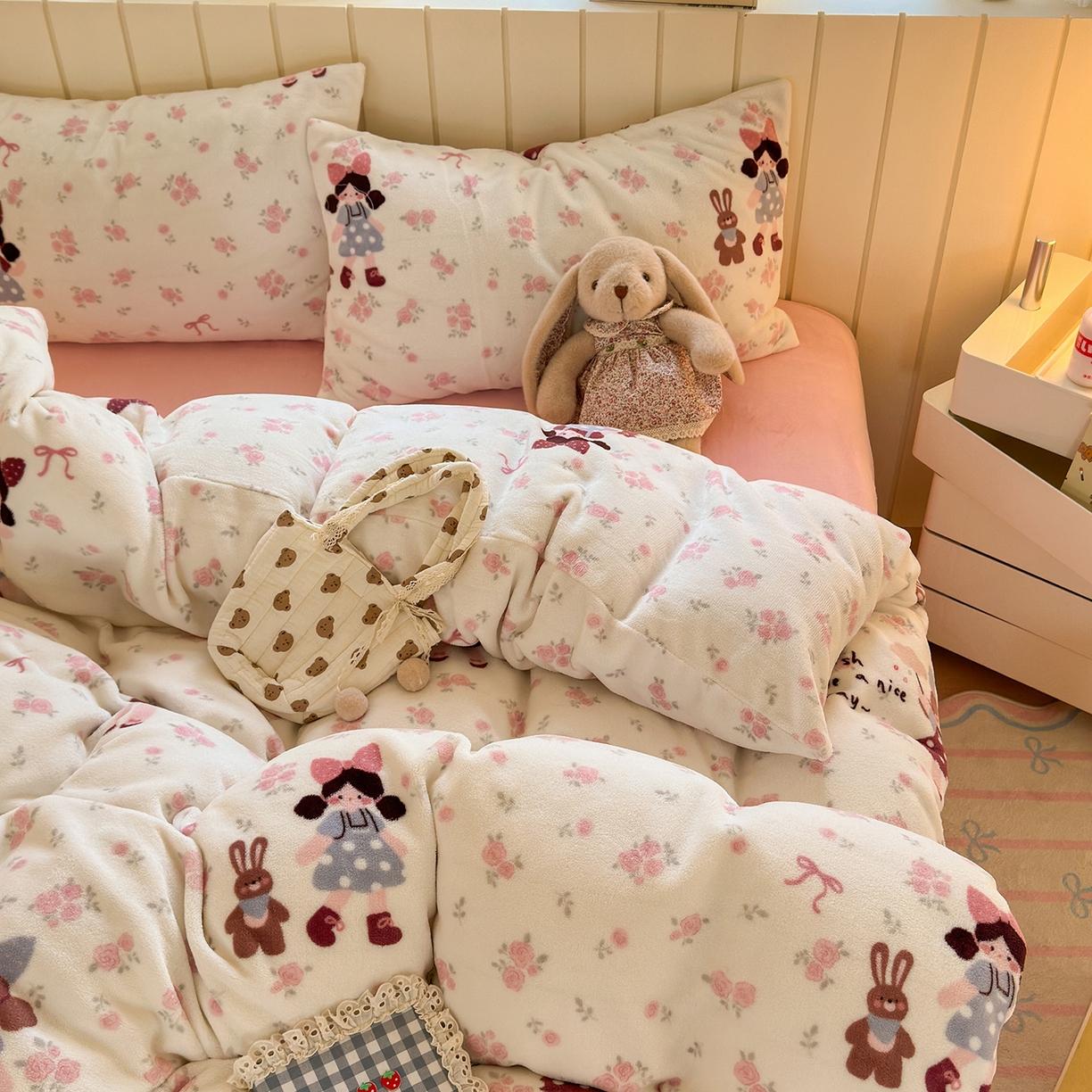 91家纺网 家纺一手货源 找家纺 丽美人家纺 （全尺寸不缺货）2025新款双面高克重牛奶绒被套单件被罩 玫瑰女孩