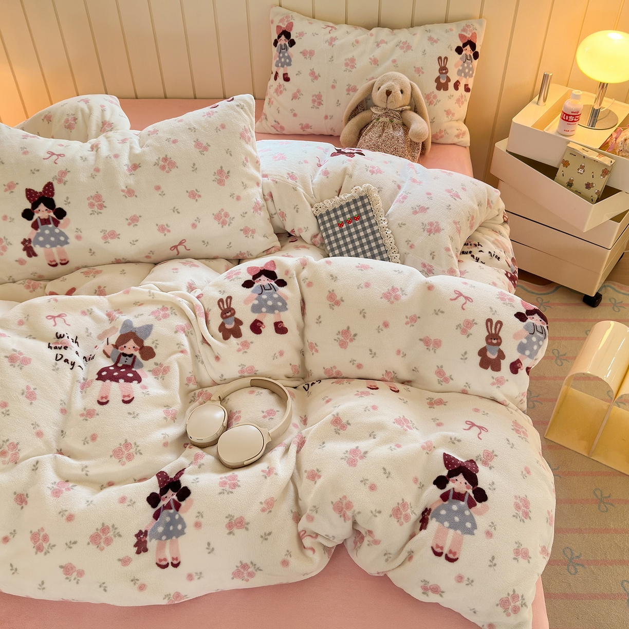 91家纺网 家纺一手货源 找家纺 丽美人家纺 （全尺寸不缺货）2025新款双面高克重牛奶绒被套单件被罩 玫瑰女孩