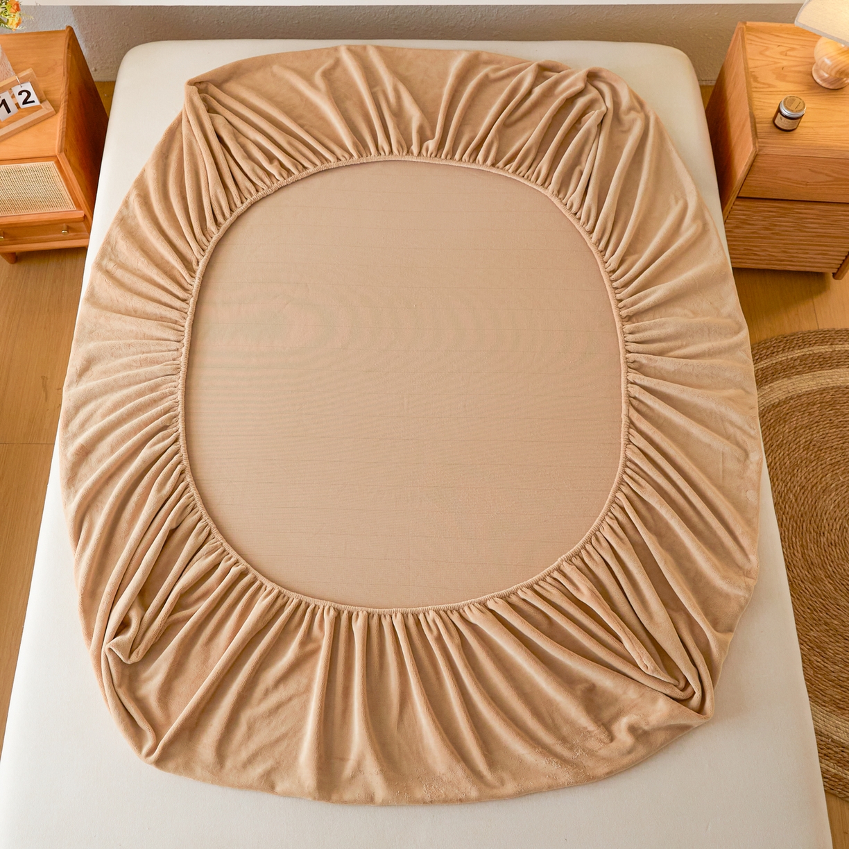 91家纺网 家纺一手货源 找家纺 梵克保罗 2025新款牛奶绒单床笠系列 卡其