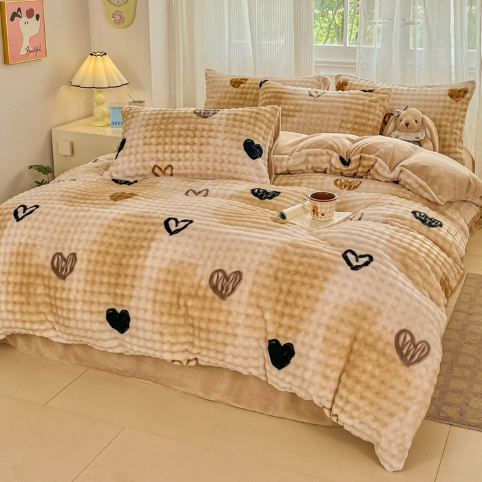 91家纺网 家纺一手货源 找家纺 润肤居 2025新款保暖舒适亲肤牛奶绒泡泡四件套 鸡心棕