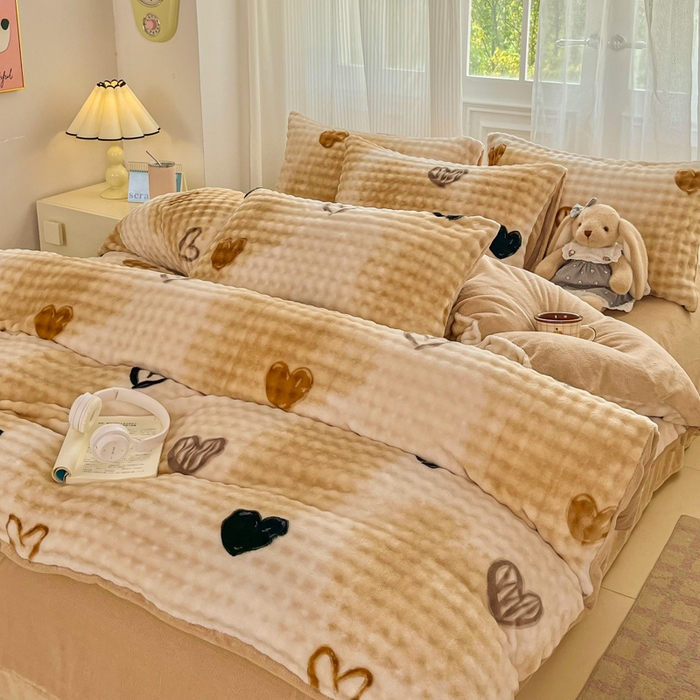 91家纺网 家纺一手货源 找家纺 润肤居 2025新款保暖舒适亲肤牛奶绒泡泡四件套 鸡心棕