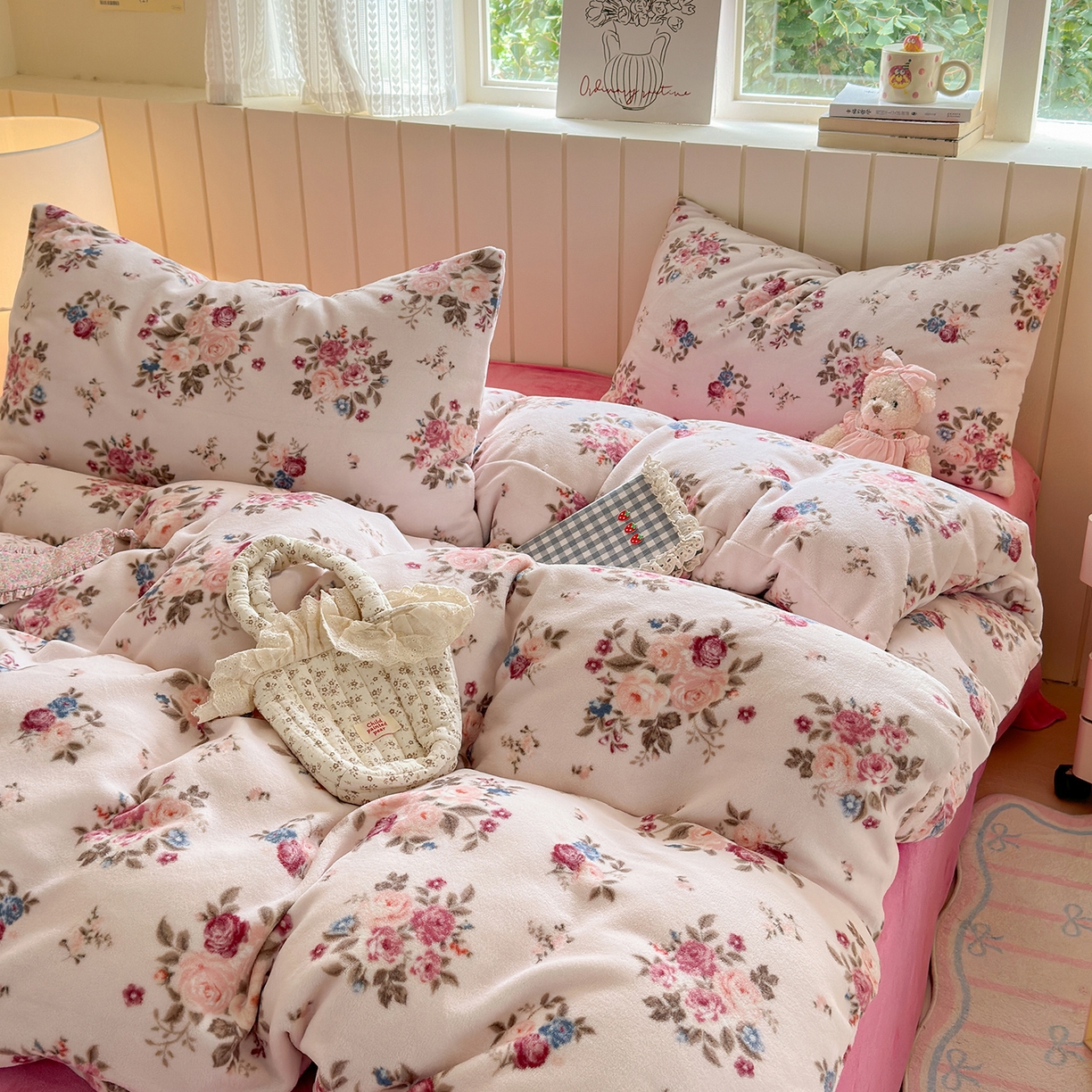 91家纺网 家纺一手货源 找家纺 丽美人家纺 （全尺寸不缺货）2025新款双面高克重牛奶绒被套单件被罩 山茶花语-粉