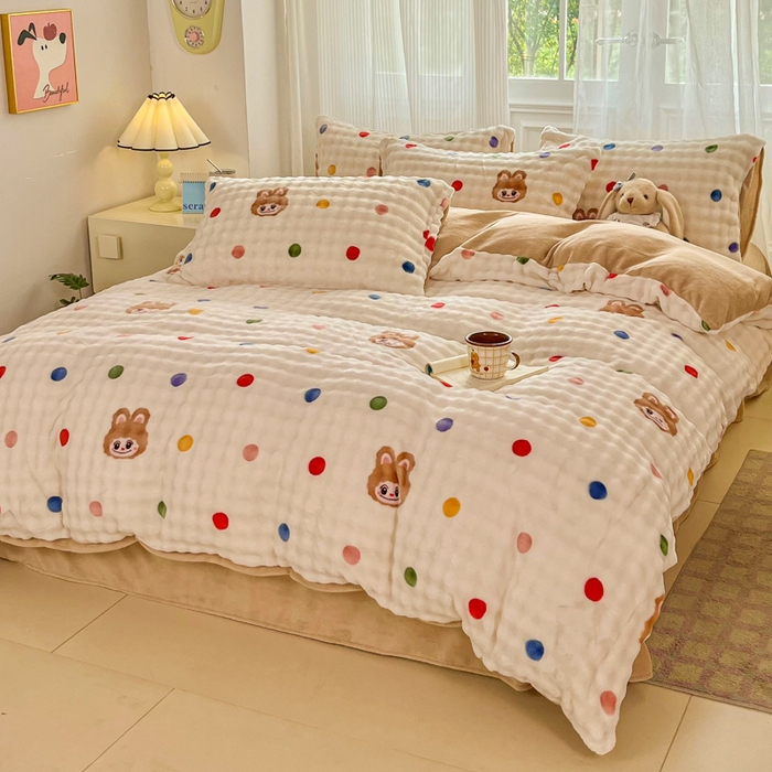 91家纺网 家纺一手货源 找家纺 润肤居 2025新款保暖舒适亲肤牛奶绒泡泡四件套 彩点拉布布