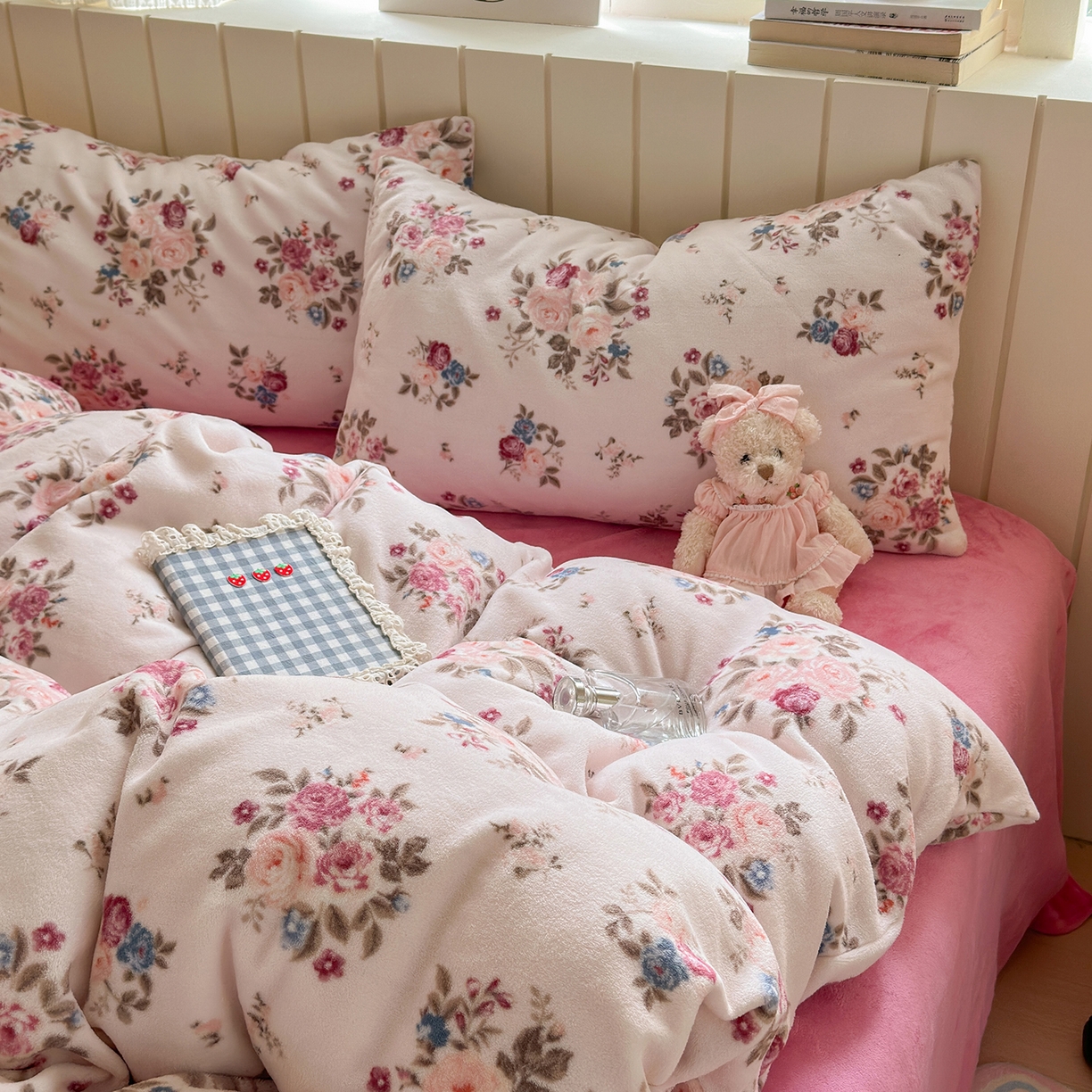 91家纺网 家纺一手货源 找家纺 丽美人家纺 （全尺寸不缺货）2025新款双面高克重牛奶绒被套单件被罩 山茶花语-粉