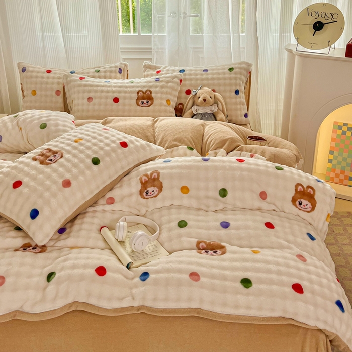 91家纺网 家纺一手货源 找家纺 润肤居 2025新款保暖舒适亲肤牛奶绒泡泡四件套 彩点拉布布